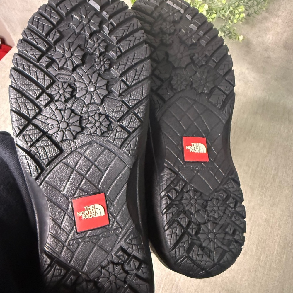 The North Face Women’s Winter Grey Snow Boots Size 7 Waterproof NWT No Box - Picture 5 of 5